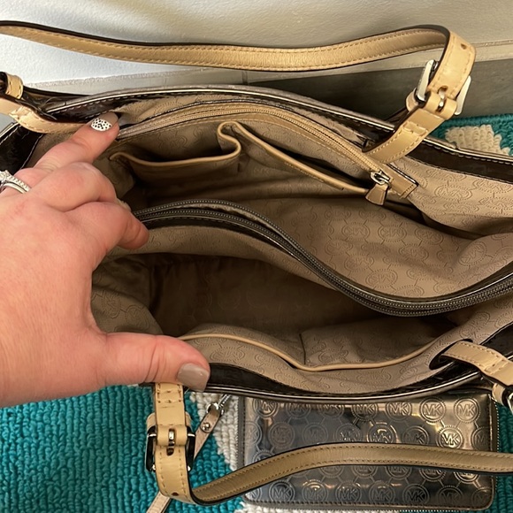 Michael Kors - Large Jet Set Tote with Wallet - Metallic - Picture 2 of 5